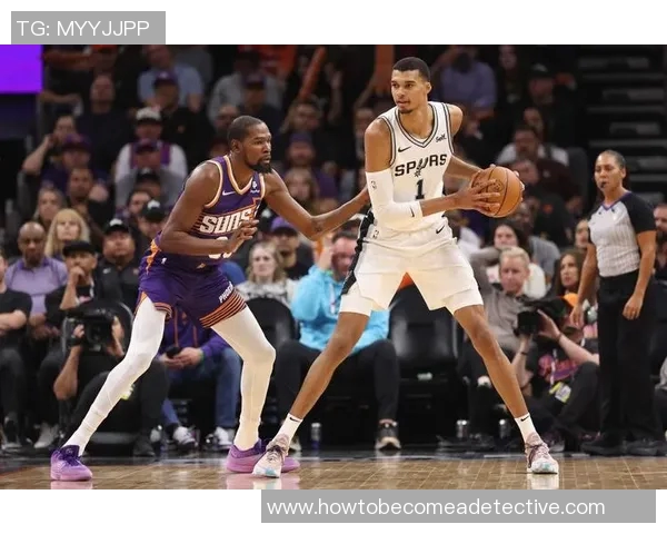 文班亚马新赛季表现惊艳场均20分10篮板3盖帽领跑新秀榜单